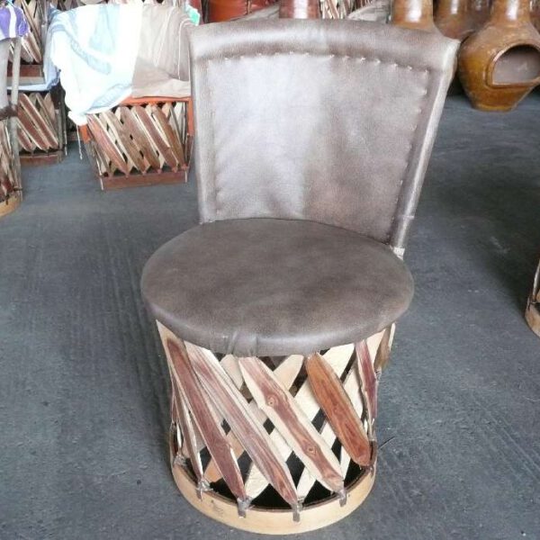 Equip. Hocker