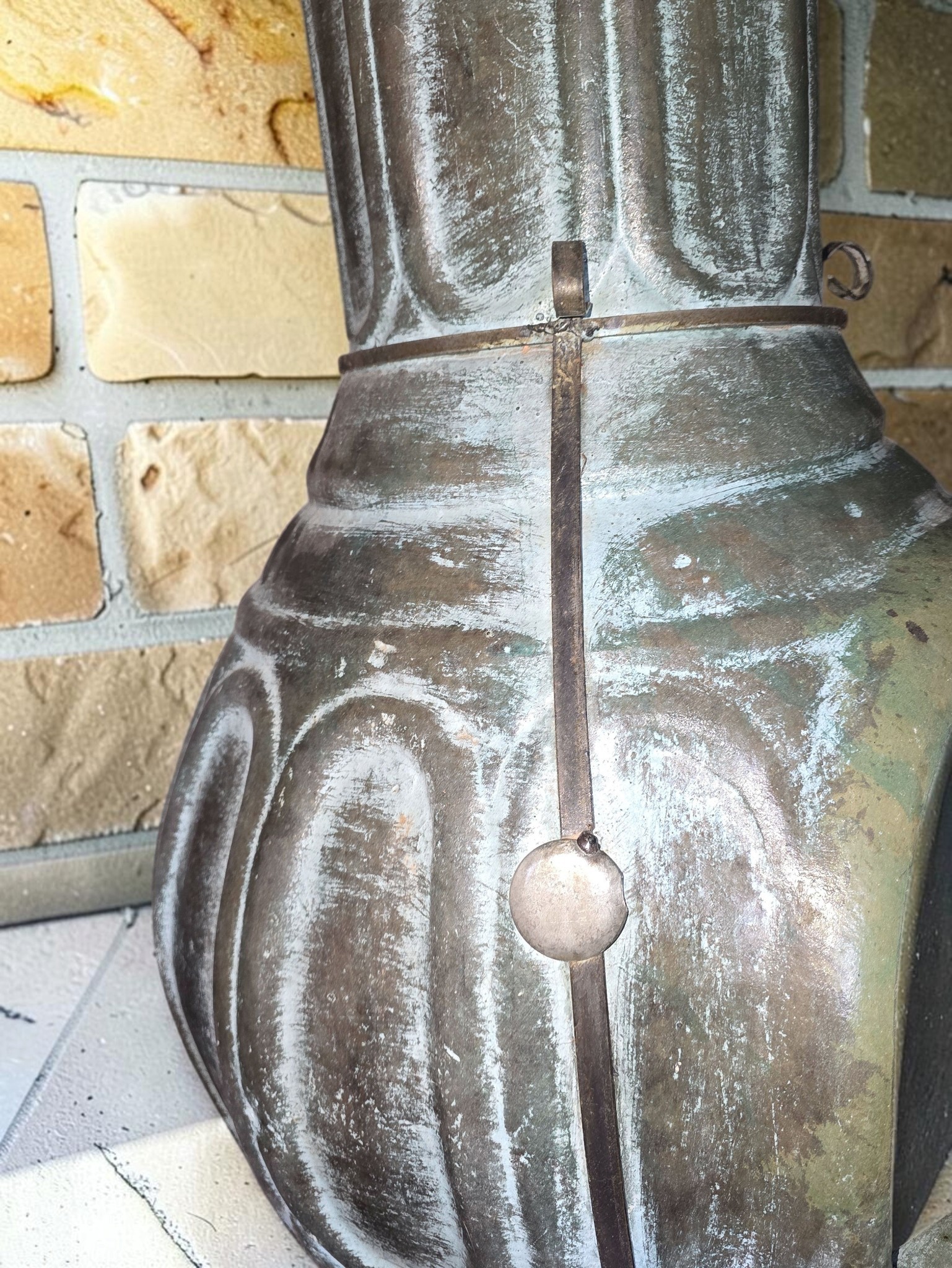 Aztekenofen Pista Herreria Verde aus Ton, Detailansicht